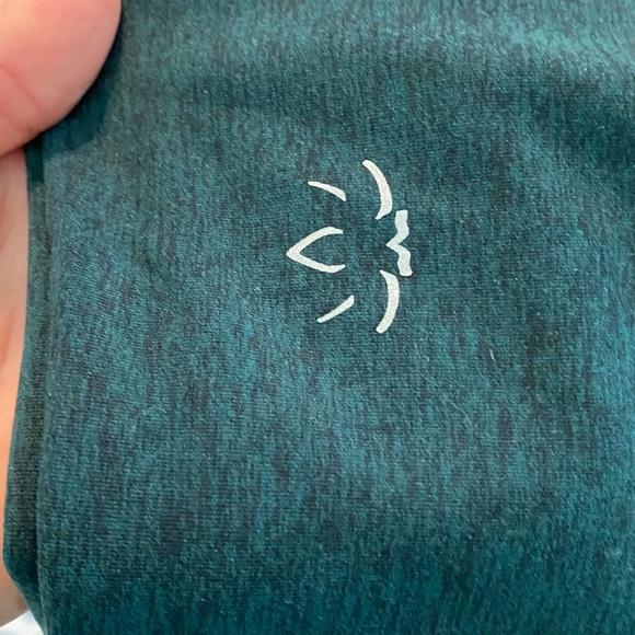 Beyond yoga dark spruce space dye set - Picture 4 of 6